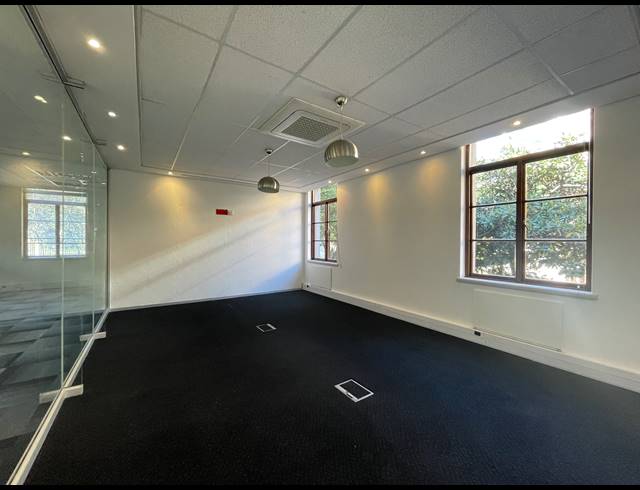 489M² OFFICE TO LET IN SANDTON CENTRAL